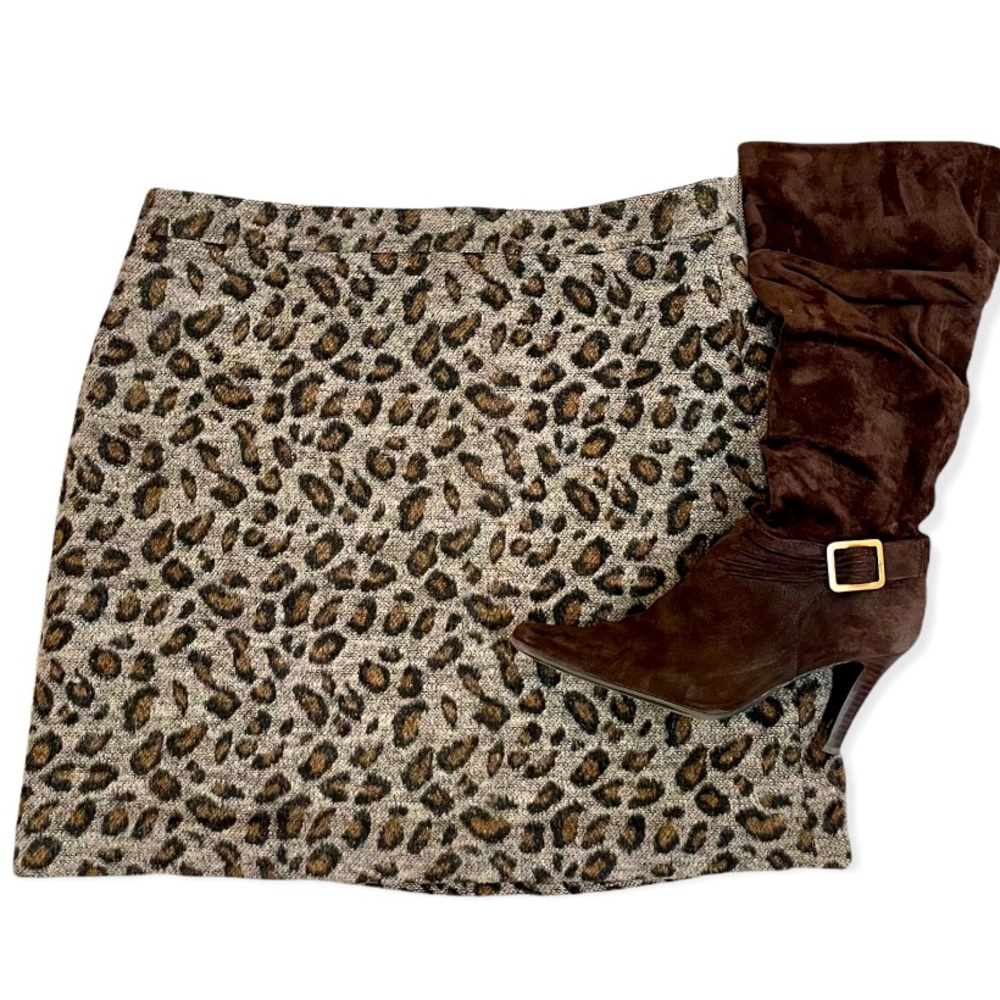 LOFT skirt - leopard print - size 10